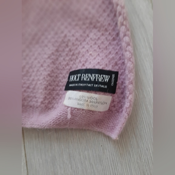 Scarf - Picture 1 of 2